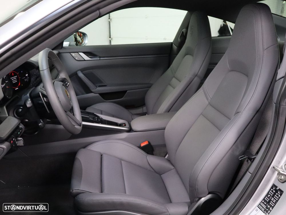 Porsche 911 (992) Carrera 4S PDK - 6