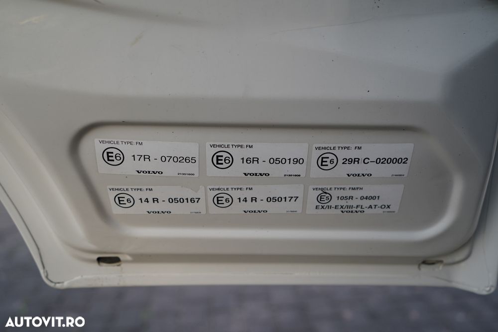 Volvo FM 380 / ADR COMPLET / CABINĂ DE ZI / I-SHIFT / 13 LITRI / - 36