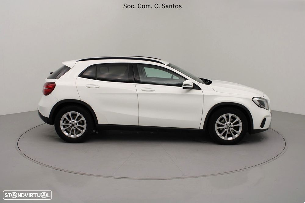 Mercedes-Benz GLA 220 d Style - 4