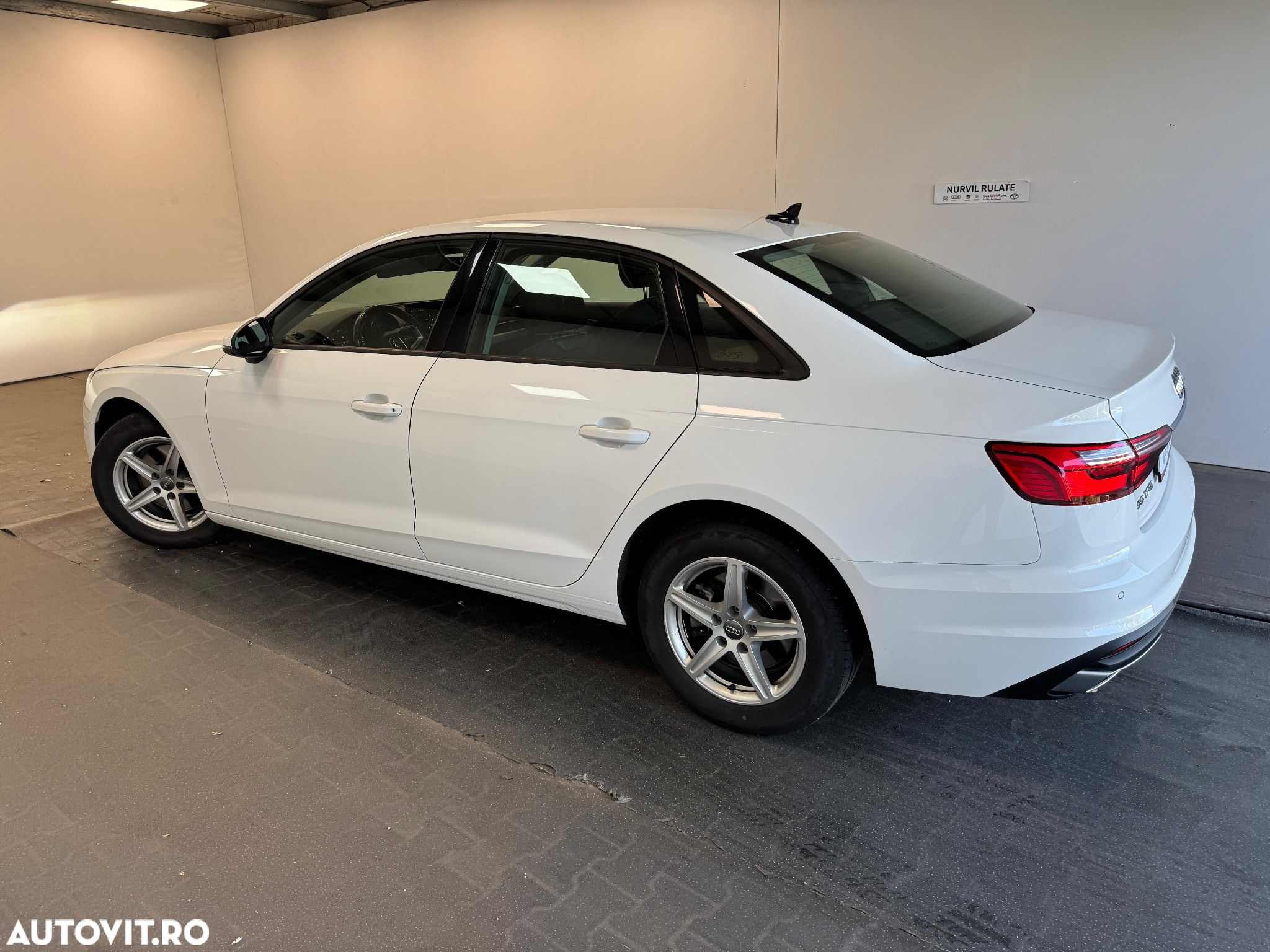 Audi A4 35 TFSI S tronic MHEV Advanced - 11