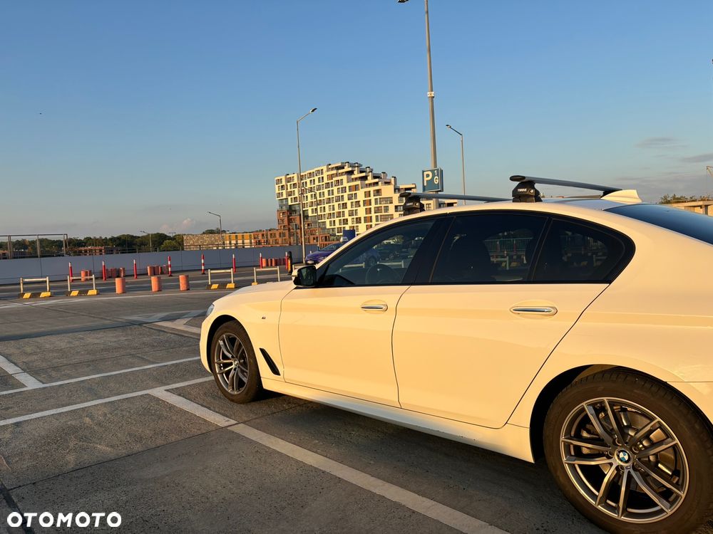 BMW Seria 5 520d xDrive - 4