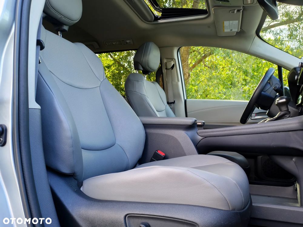 Toyota Sienna - 6
