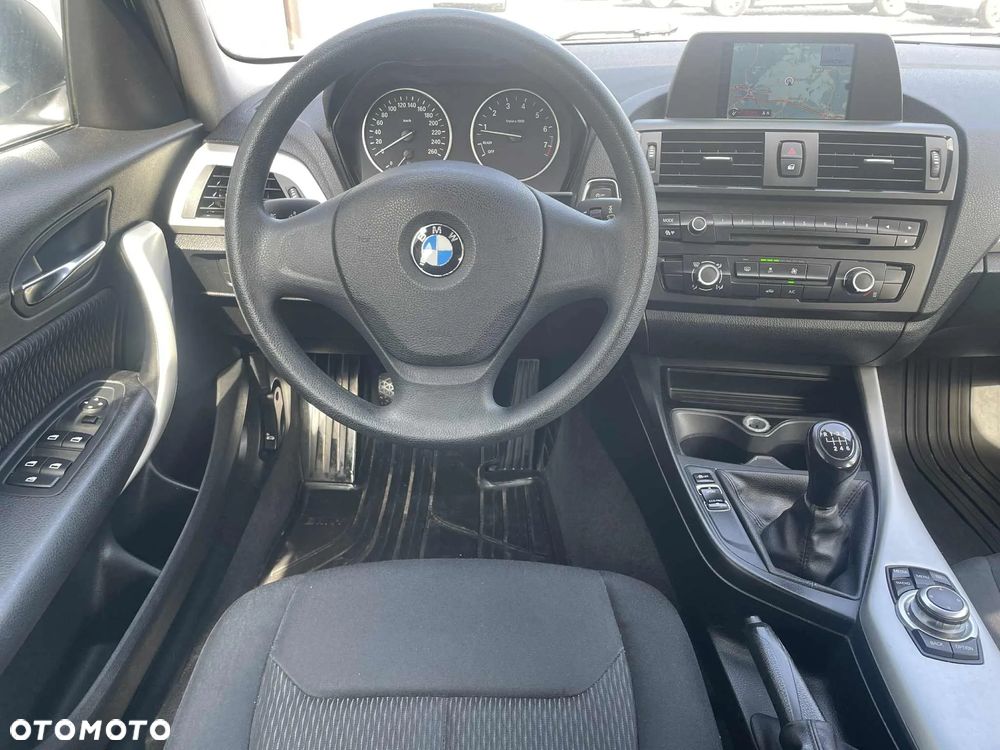 BMW Seria 1 - 22
