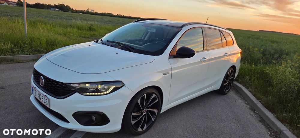 Fiat Tipo 1.4 T-Jet 16v S-Design - 1