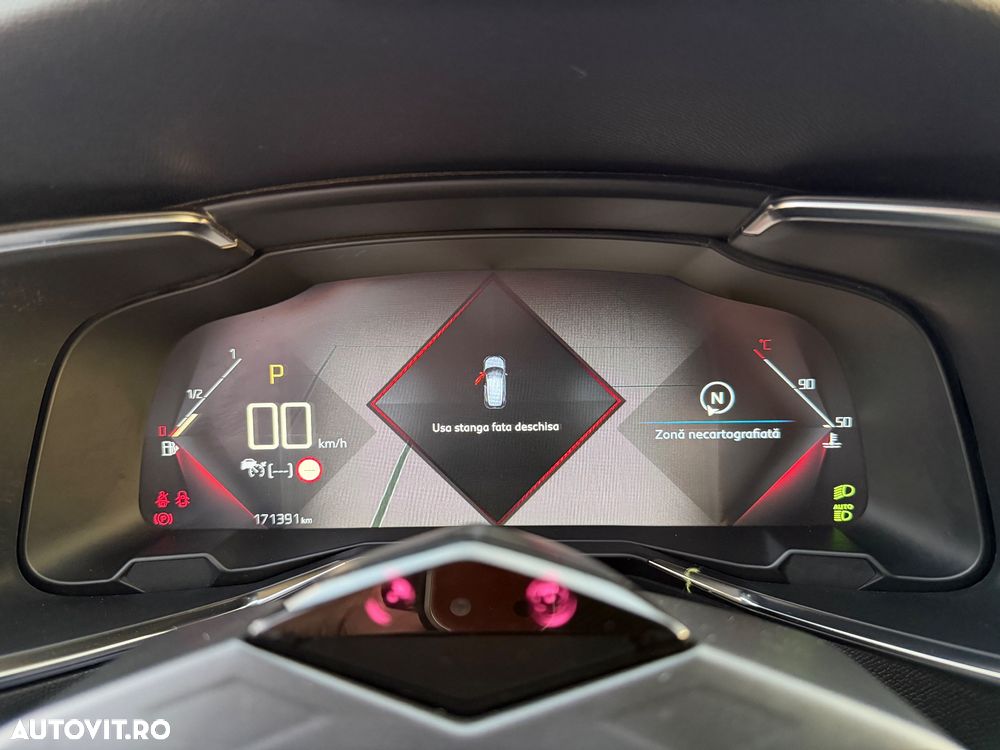 DS Automobiles DS 7 Crossback - 27