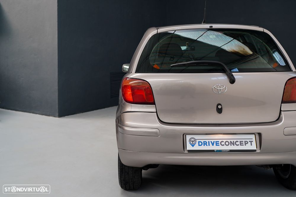 Toyota Yaris 1.0 Sol - 18