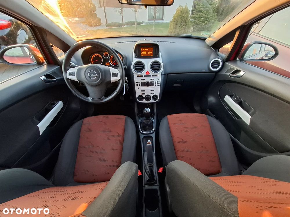 Opel Corsa 1.4 16V Satellite - 34