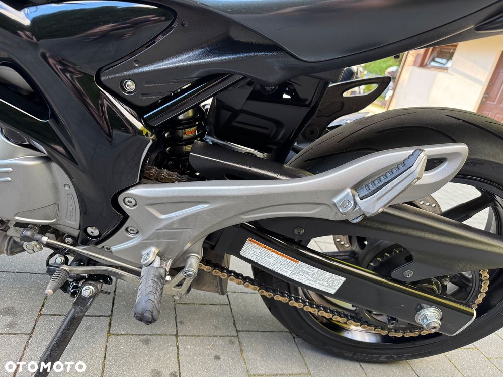 Suzuki Gladius - 12