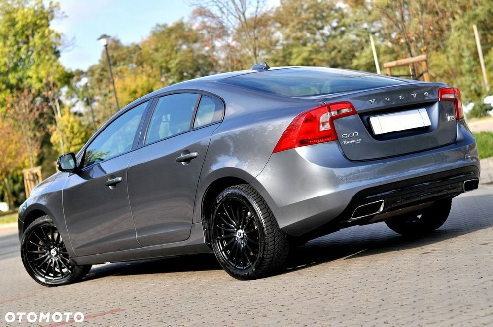 Volvo S60 D3 Drive-E Momentum - 4