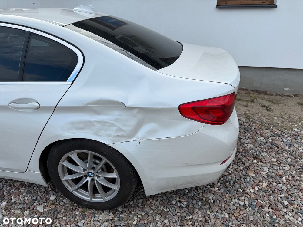 BMW Seria 5 520d Sport Line - 22