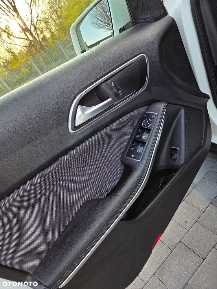Mercedes-Benz GLA 180 CDI Edition 1 - 14