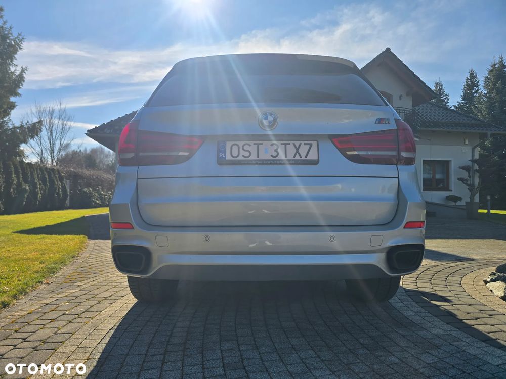 BMW X5 M M50d - 27