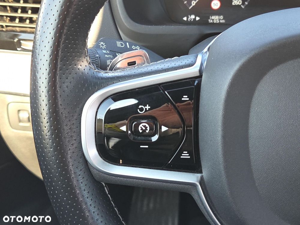 Volvo XC 90 T6 GPF AWD R-Design - 17