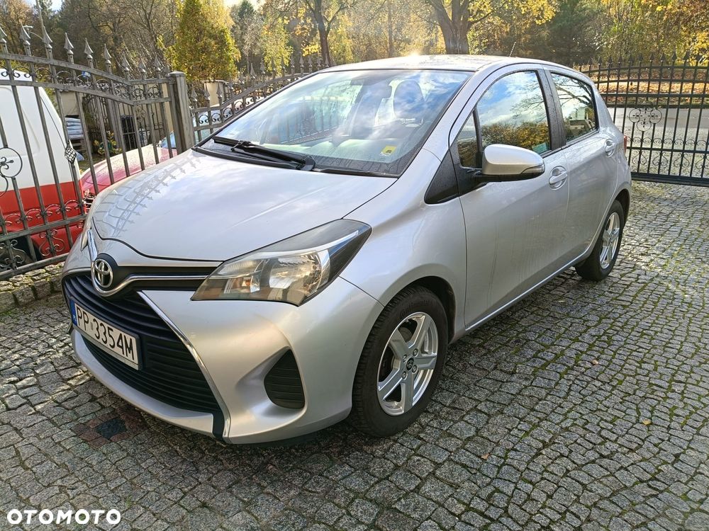 Toyota Yaris 1.0 Sol - 2