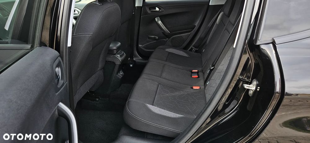 Peugeot 2008 1.6 BlueHDi Allure - 7