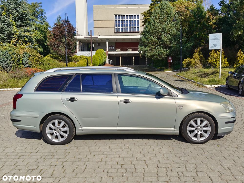 Toyota Avensis 2.0 D-4D Executive - 14