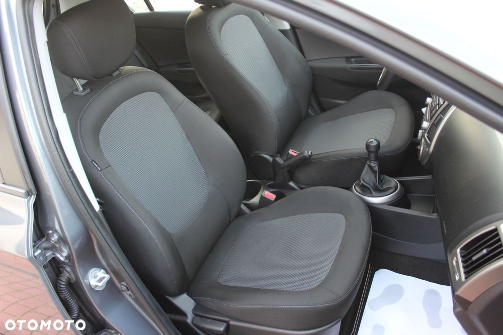 Hyundai i20 - 11
