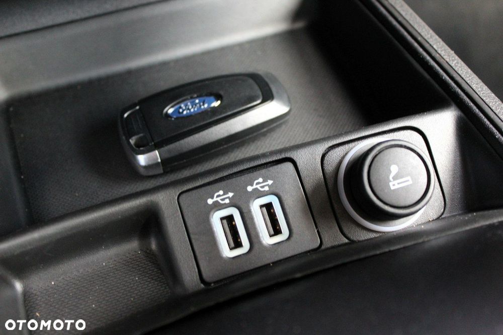 Ford Mondeo 2.0 Hybrid Trend - 26