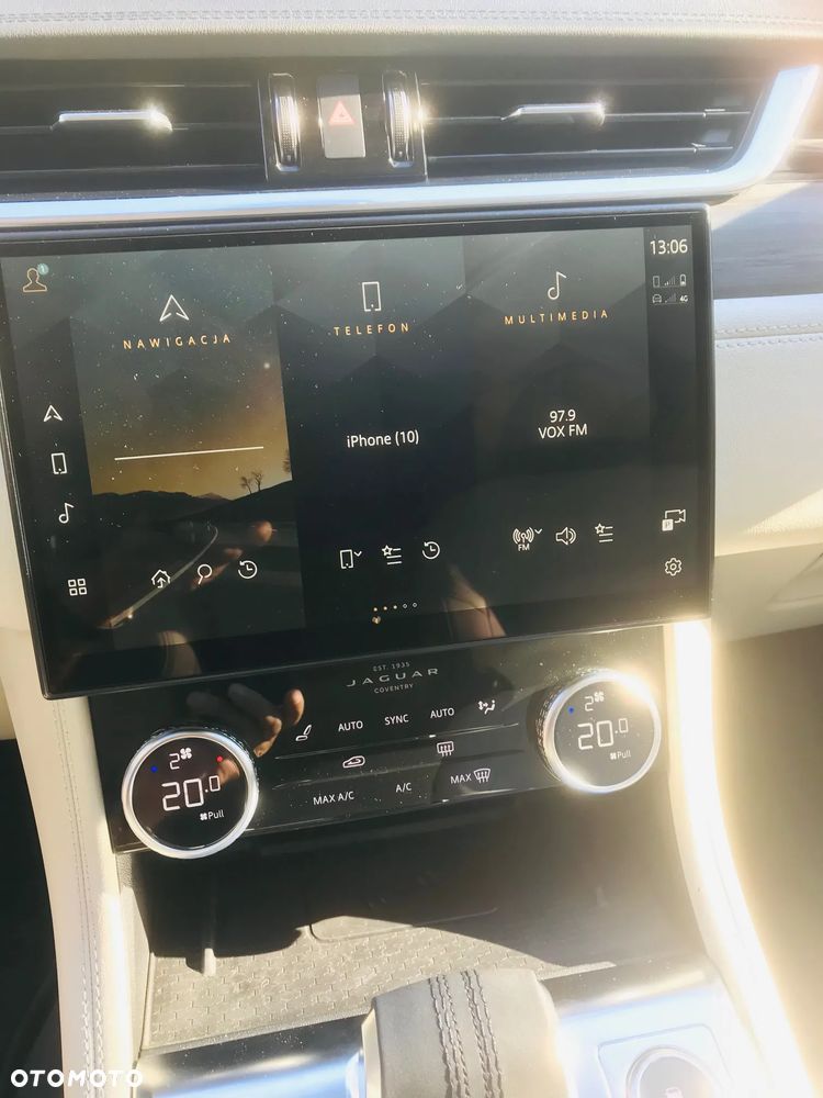 Jaguar F-Pace P250 AWD R-Dynamic HSE - 6