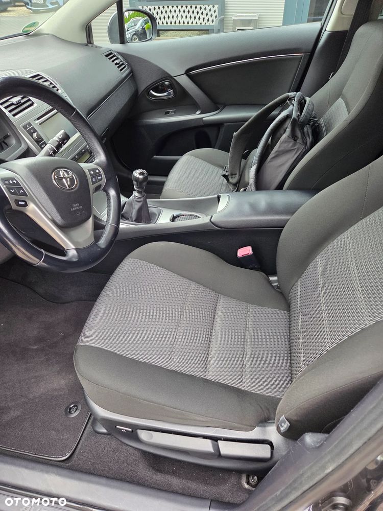 Toyota Avensis 1.8 Life - 5