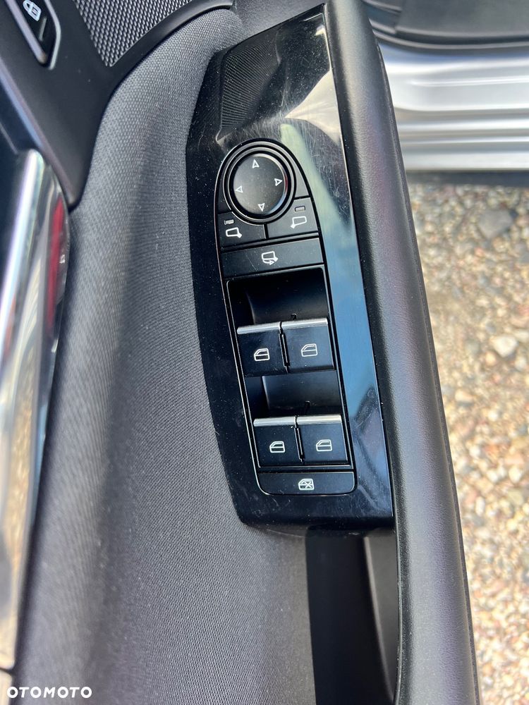 Mazda 3 e-SKYACTIV-G 2.0 M HYBRID 150 HOMURA - 17
