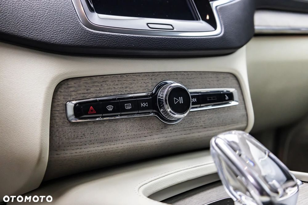 Volvo XC 90 B5 D AWD Inscription - 21