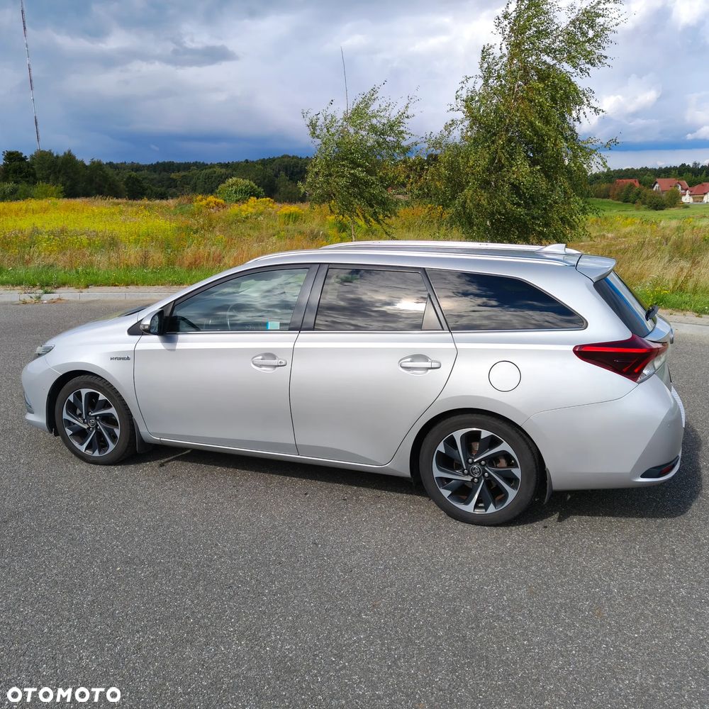 Toyota Auris Hybrid 135 Prestige - 3