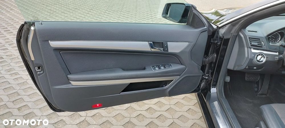 Mercedes-Benz Klasa E - 33