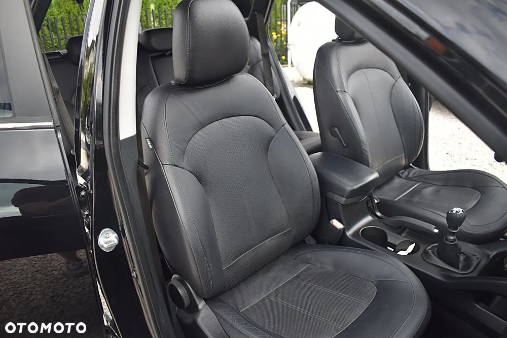 Hyundai ix35 1.7 CRDi Premium 2WD - 22