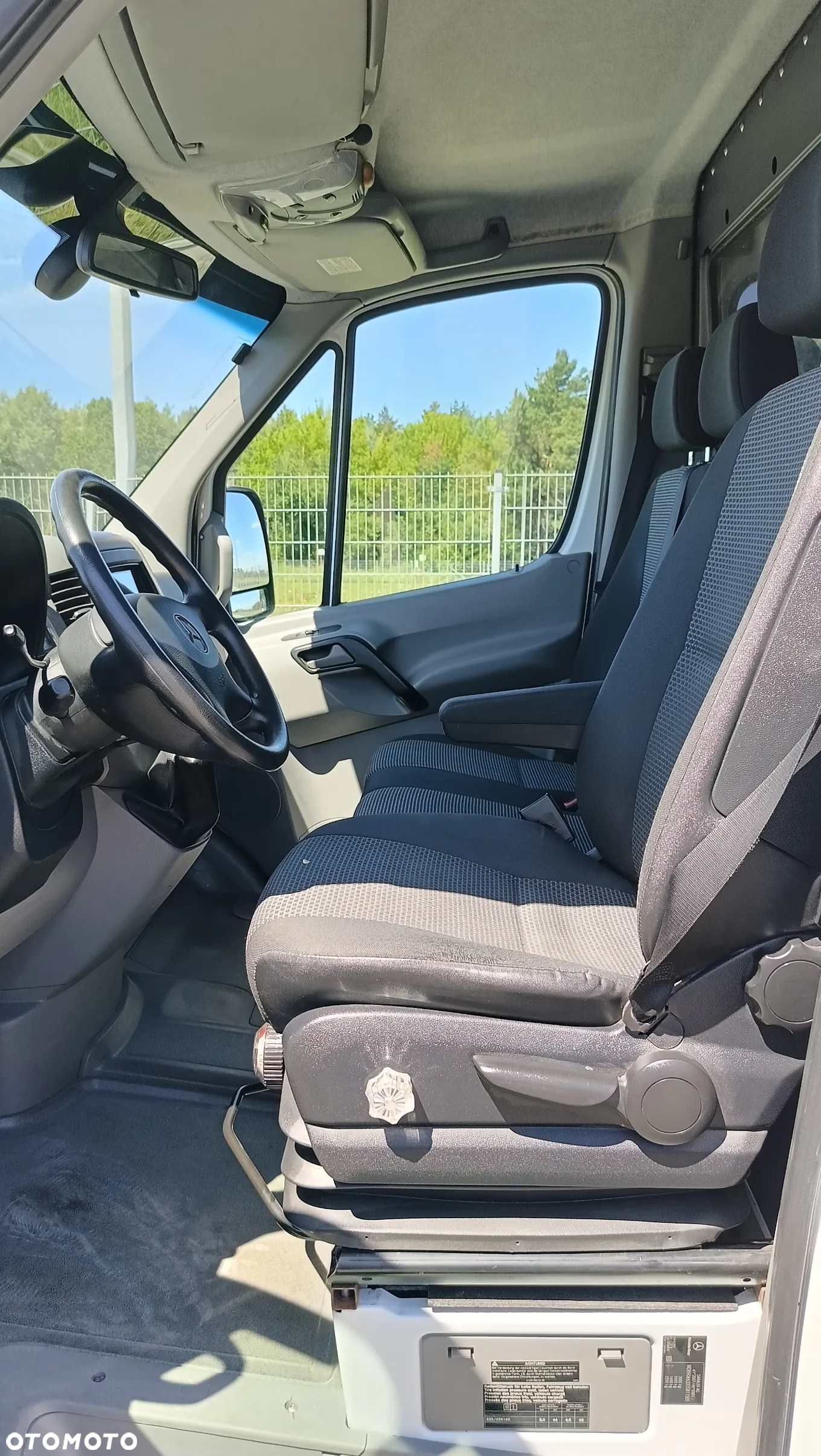 Mercedes-Benz Sprinter L2H2 Średniak 319 CDI 3.0 V6 190KM - 19