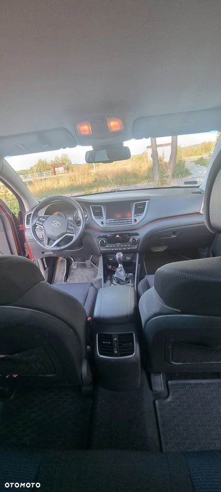Hyundai Tucson 1.6 GDI BlueDrive GO 2WD - 15