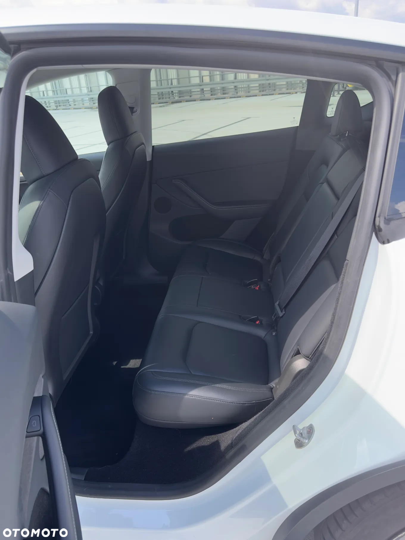 Tesla Y Performance AWD - 15