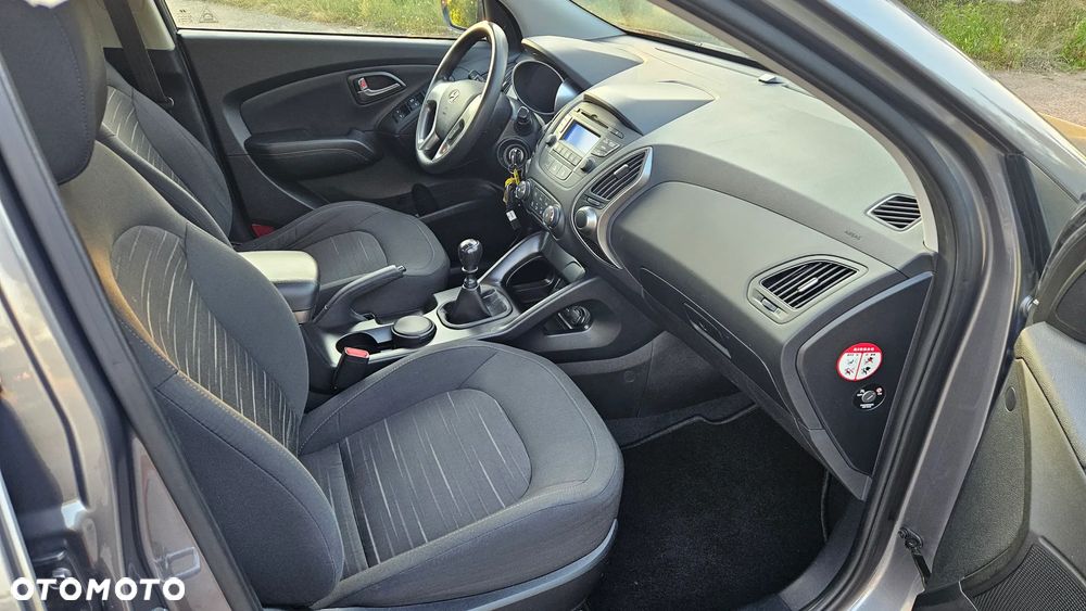 Hyundai ix35 1.6 2WD Fifa World Cup Edition - 12