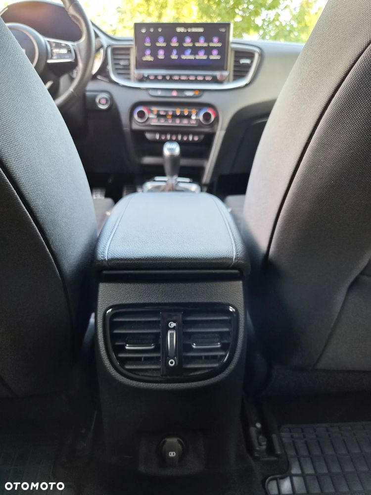 Kia ProCeed 1.5 T-GDI OPF GT LINE - 16