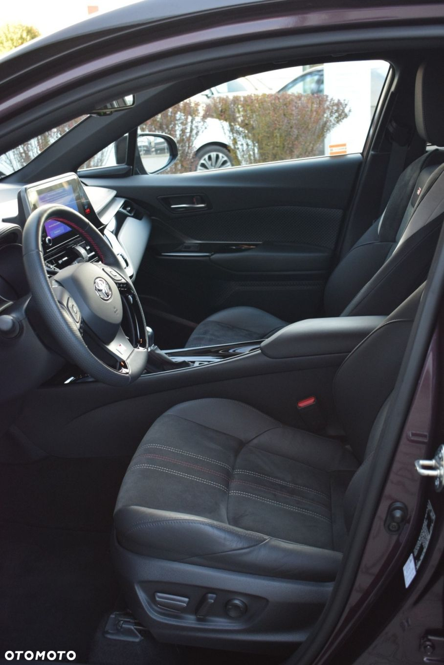 Toyota C-HR - 16