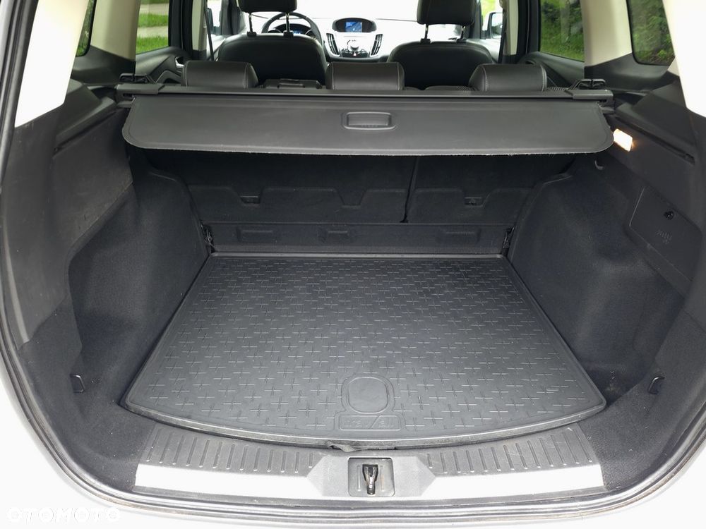 Ford Kuga 2.0 TDCi FWD Titanium - 35