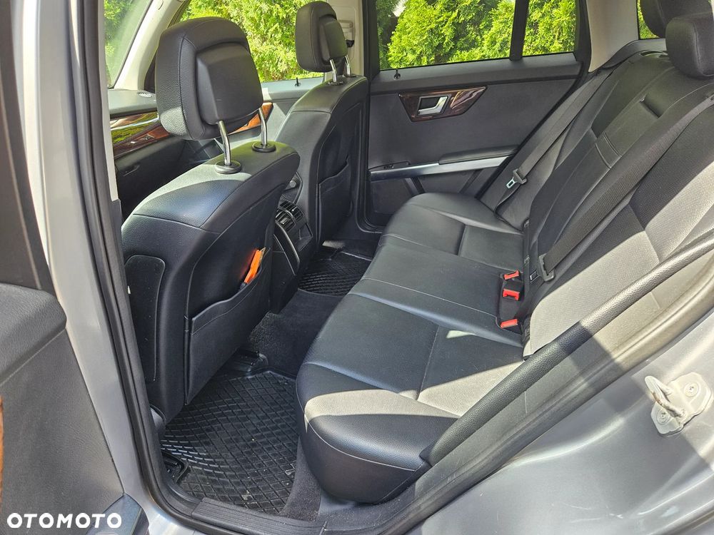 Mercedes-Benz GLK 350 4-Matic - 10
