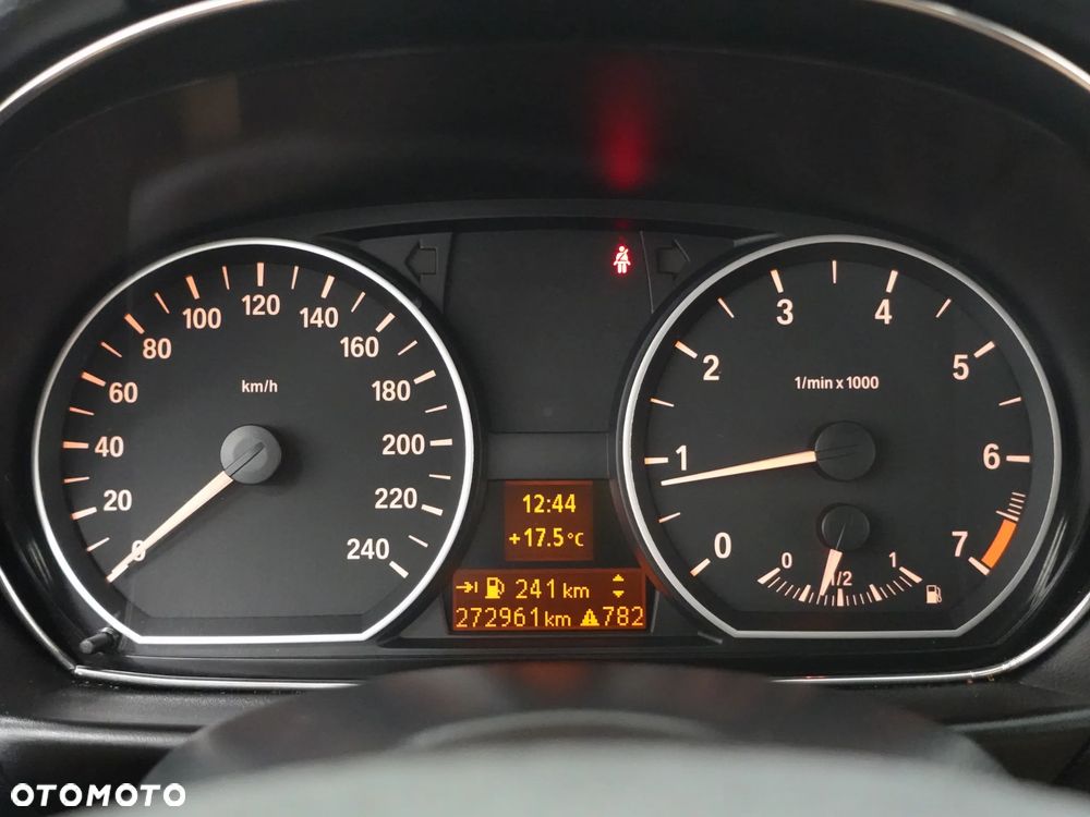 BMW Seria 1 118i - 33