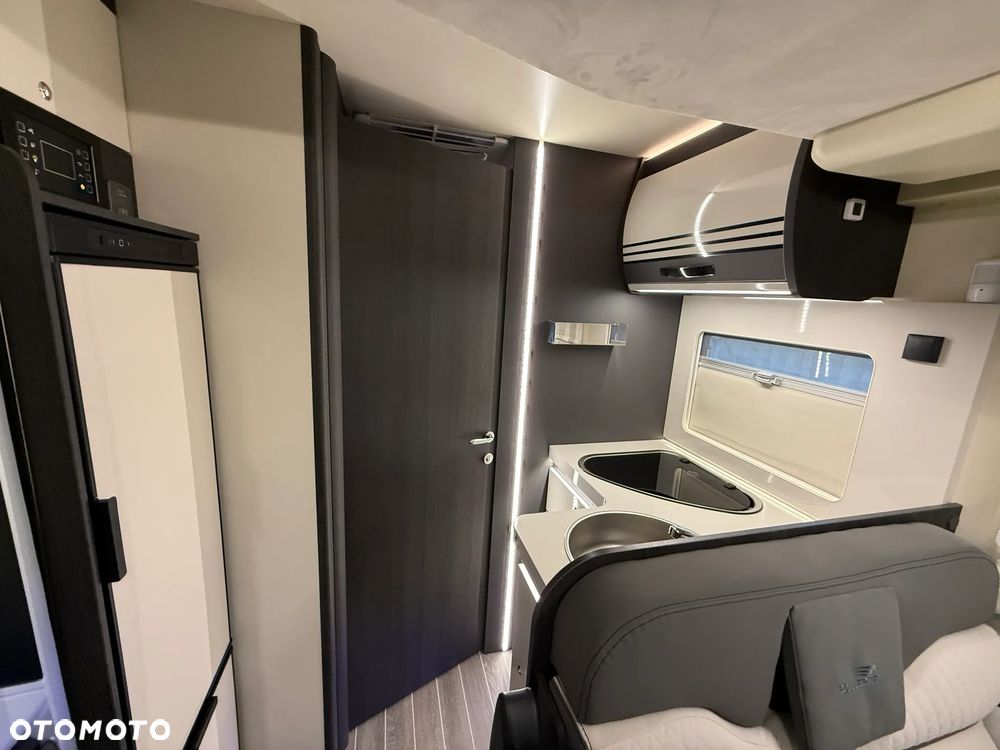 Roller Team 284 TL camper 5-osób salon Polska jak nowy! - 26