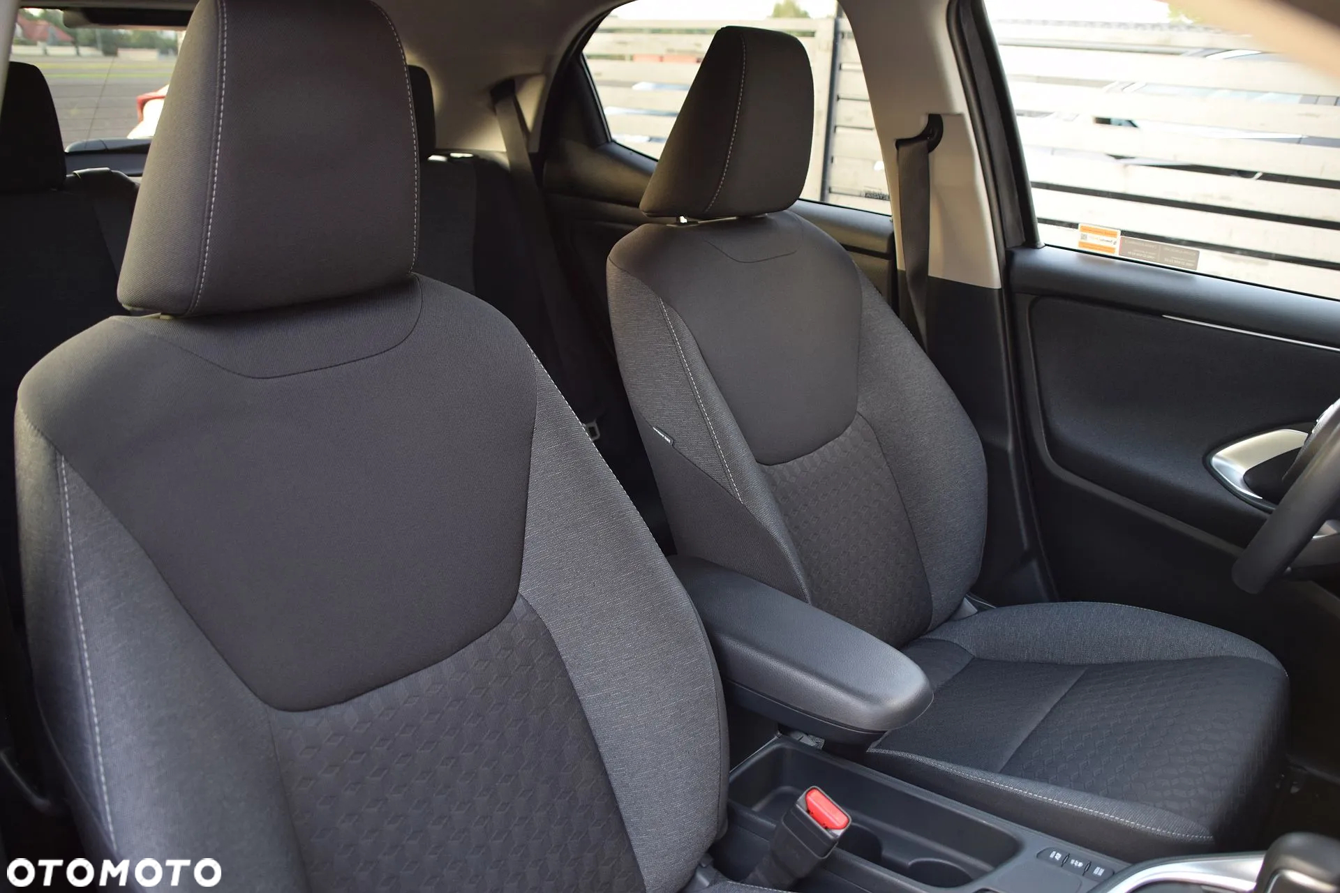 Toyota Yaris Hybrid 1.5 Comfort - 17