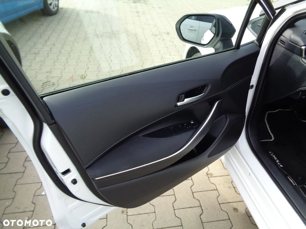 Toyota Corolla - 11