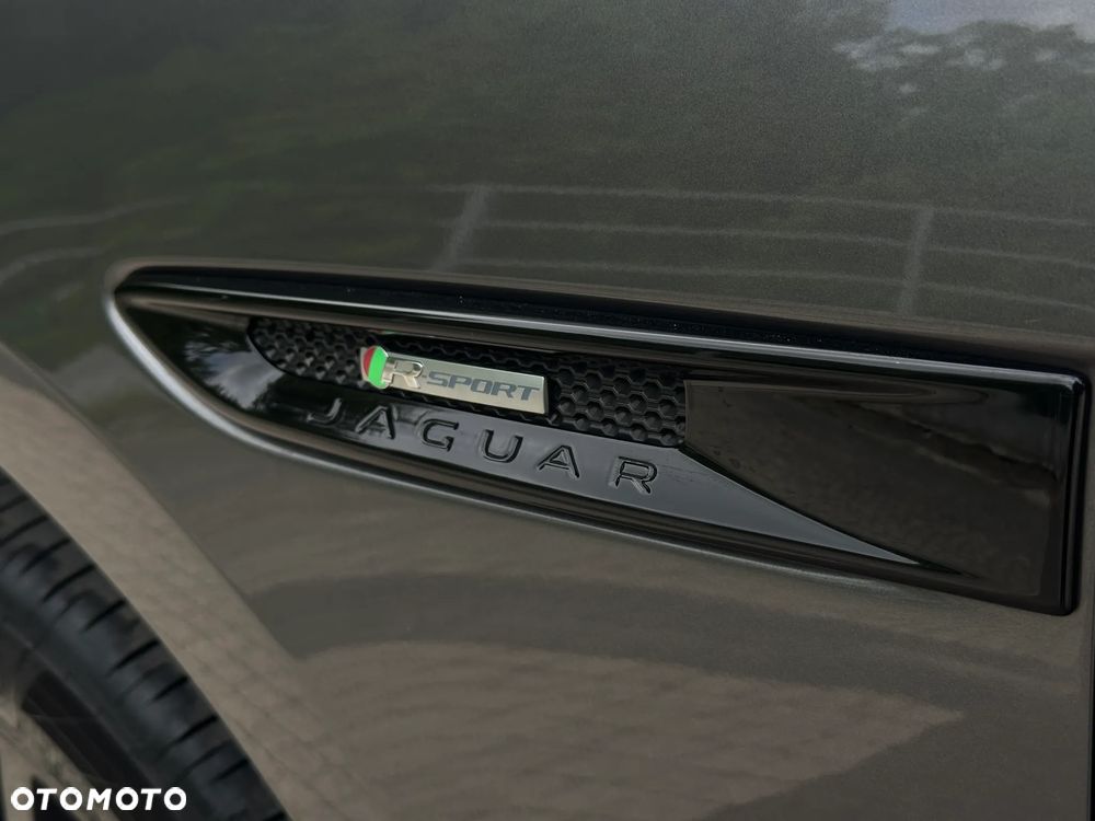 Jaguar F-Pace D200 AWD R-Dynamic HSE 90th Anniversary Edition - 18