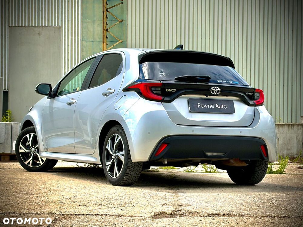 Toyota Yaris Hybrid 1.5 Style - 10