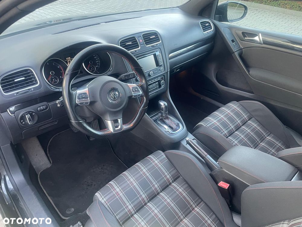 Volkswagen Golf 2.0 GTI DSG - 11