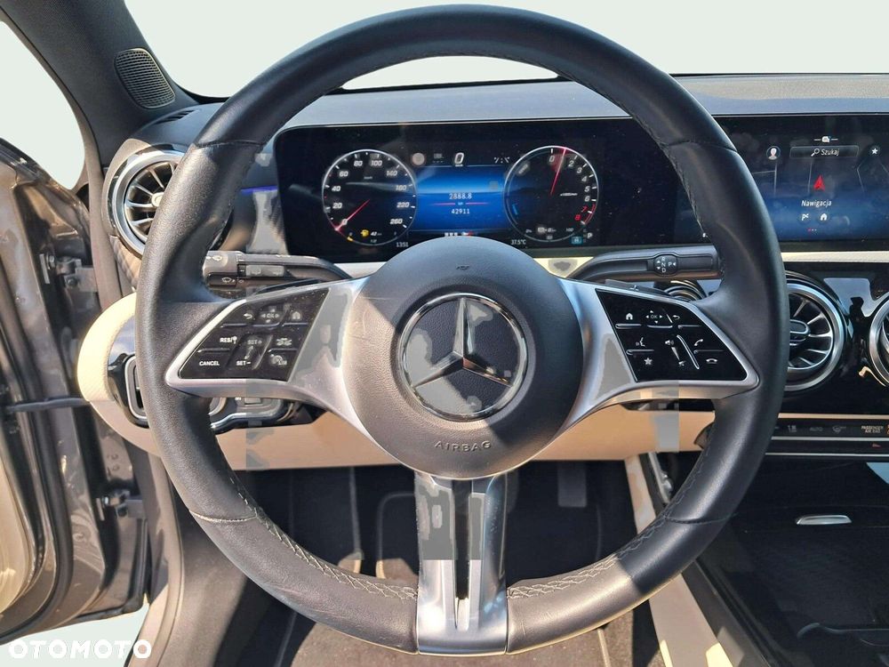 Mercedes-Benz Klasa A 250 e PHEV Progressive 8G-DCT - 10