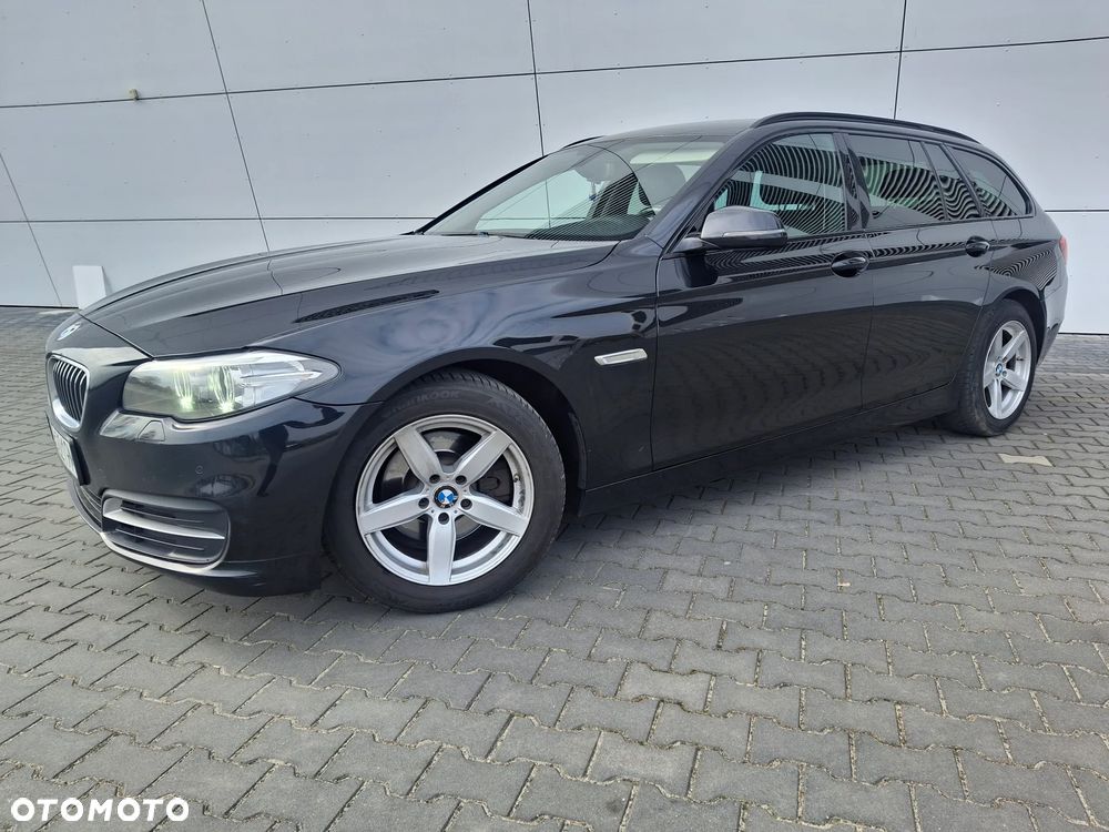 BMW Seria 5 518d Luxury Line - 2