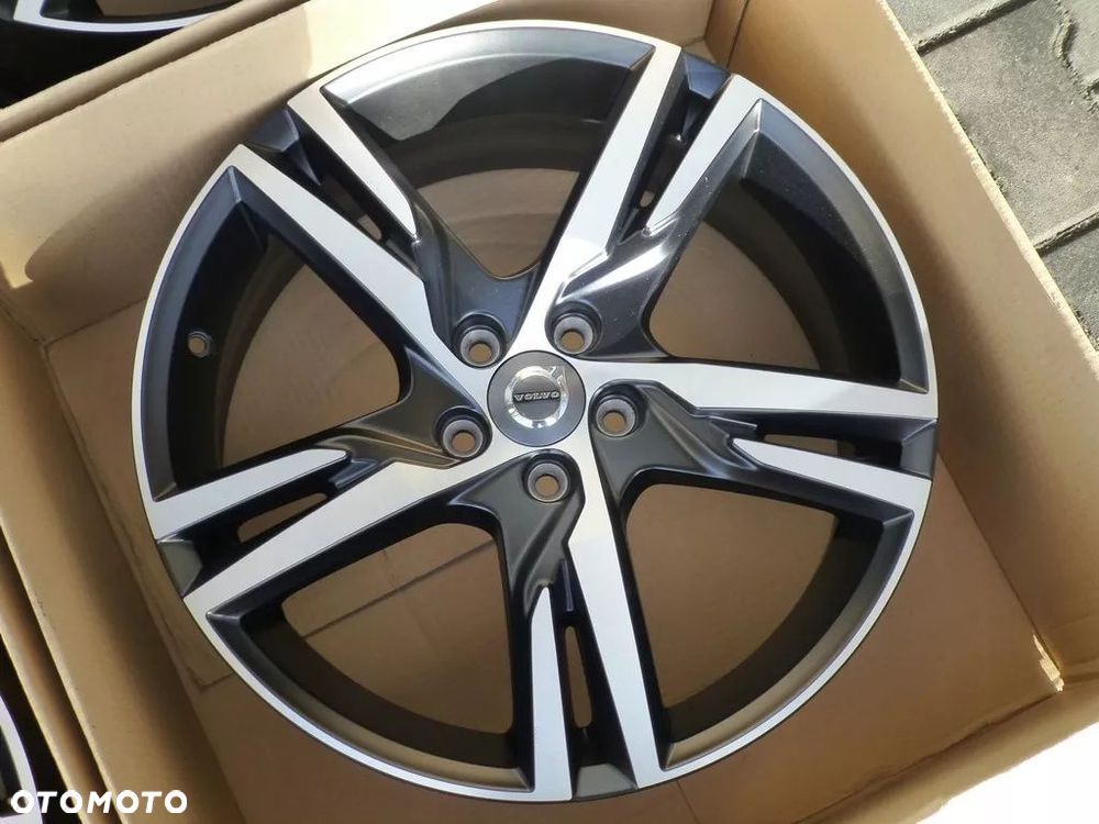 VOLVO XC60 V90 S90 S60 XC40 7,5X19 ET50,5 - 12