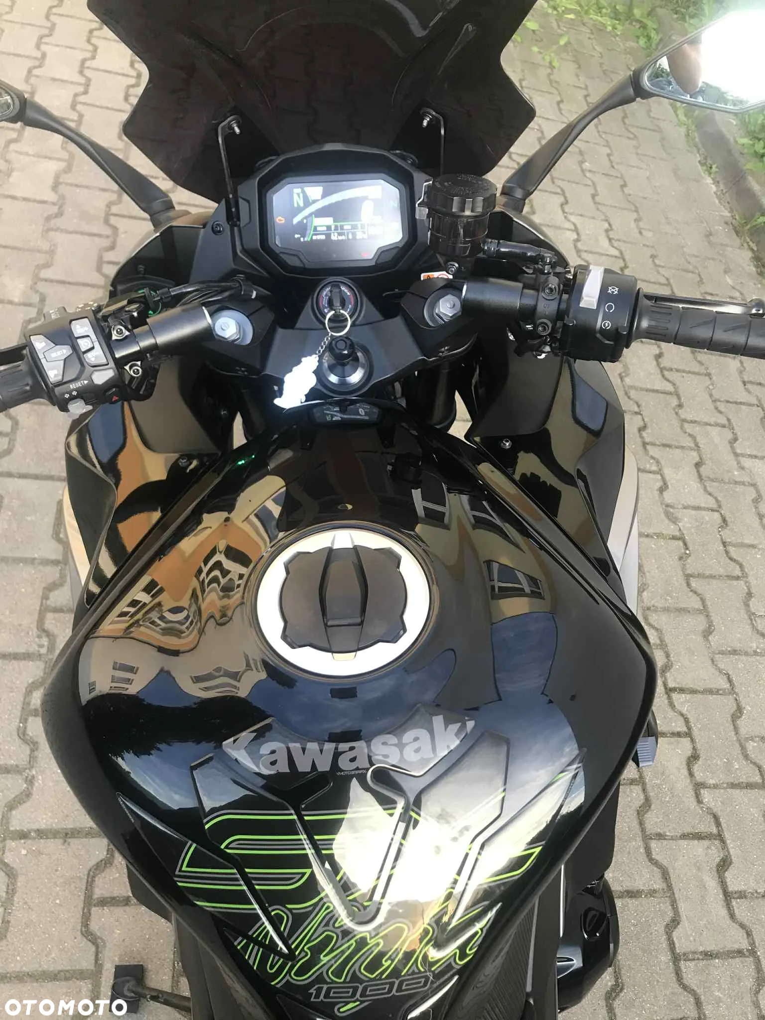 Kawasaki Ninja 1000 SX - 19
