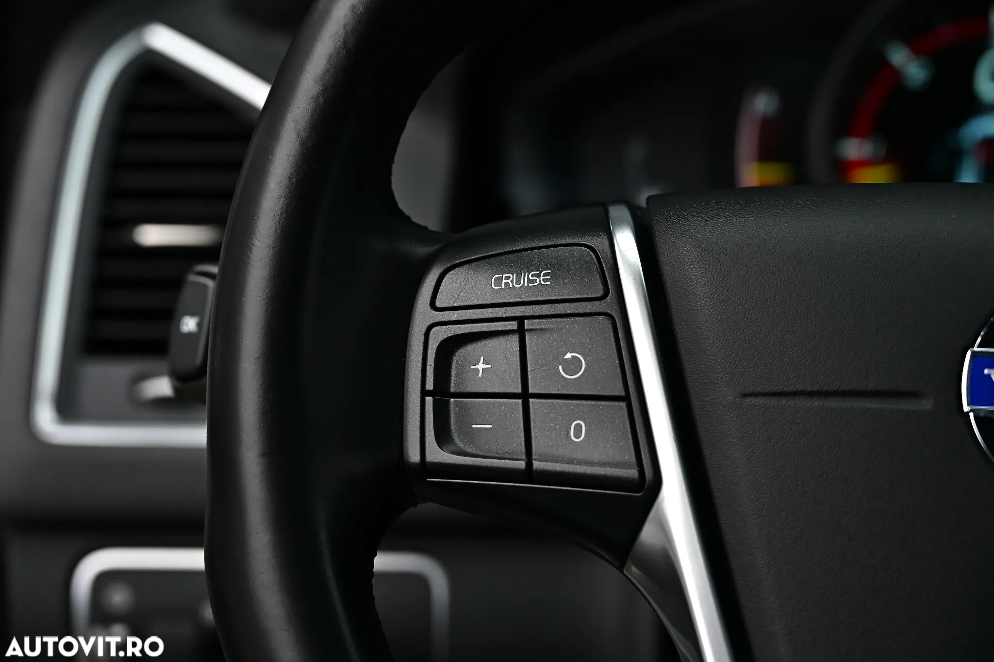 Volvo XC 60 D4 AWD Geartronic Ocean Race - 14