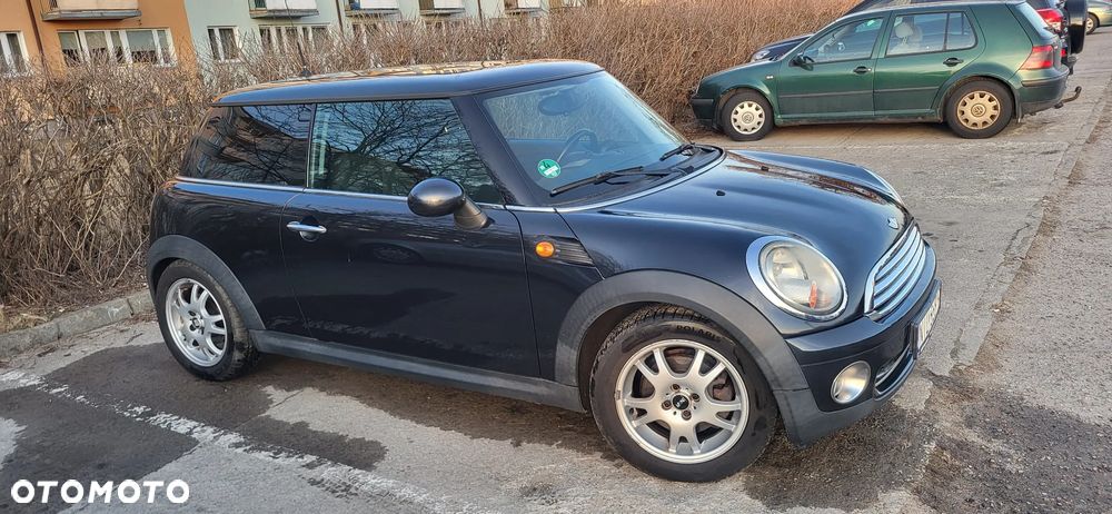 MINI Cooper Standard - 1